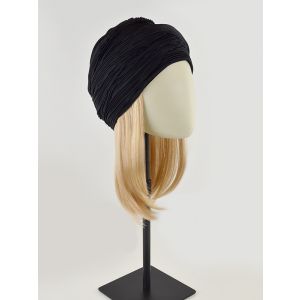 blond haarstuk van Gisela Mayer voor onder de turban