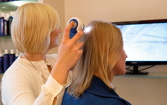 Gratis haaranalyse aanvragen | Tegen haaruitval | Confident Haarzorg
